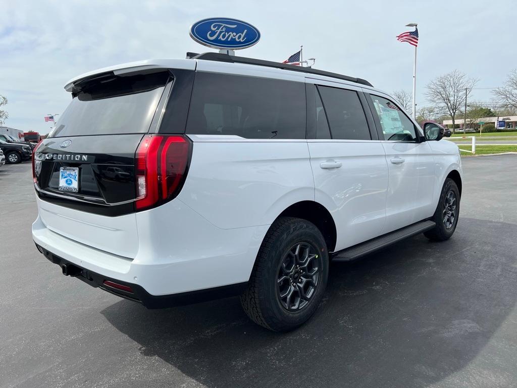 new 2025 Ford Expedition car, priced at $59,020