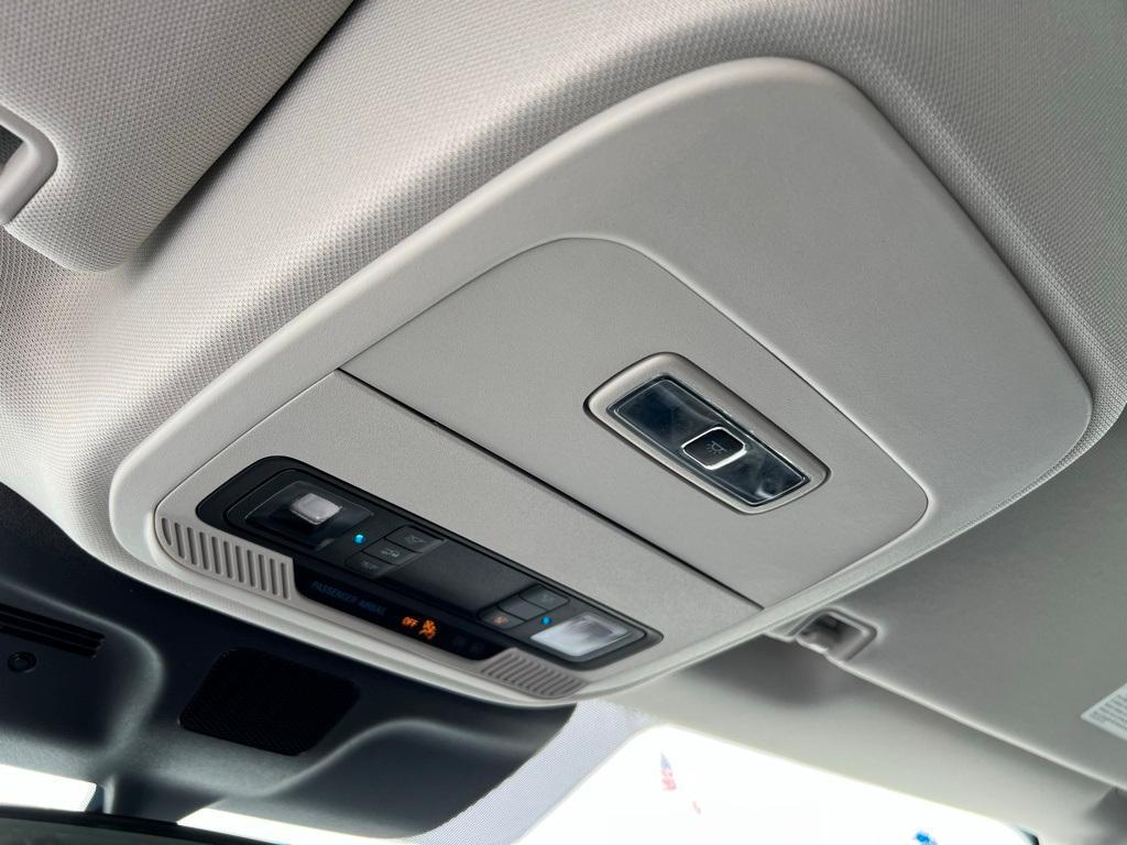 new 2025 Ford Expedition car, priced at $59,020