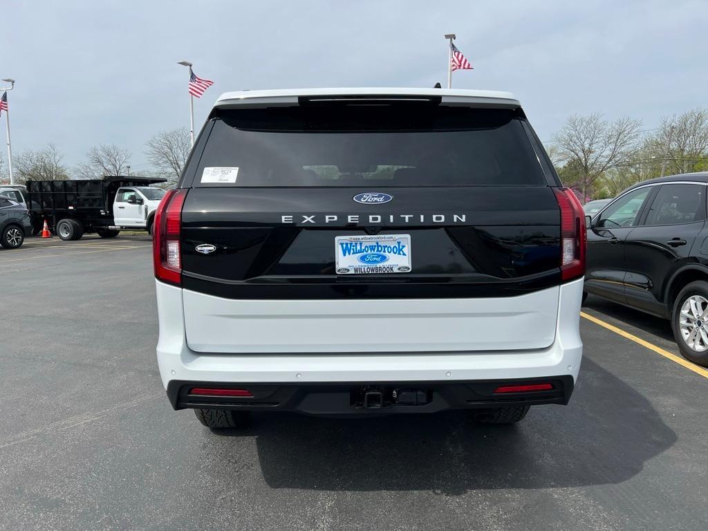 new 2025 Ford Expedition car, priced at $59,020