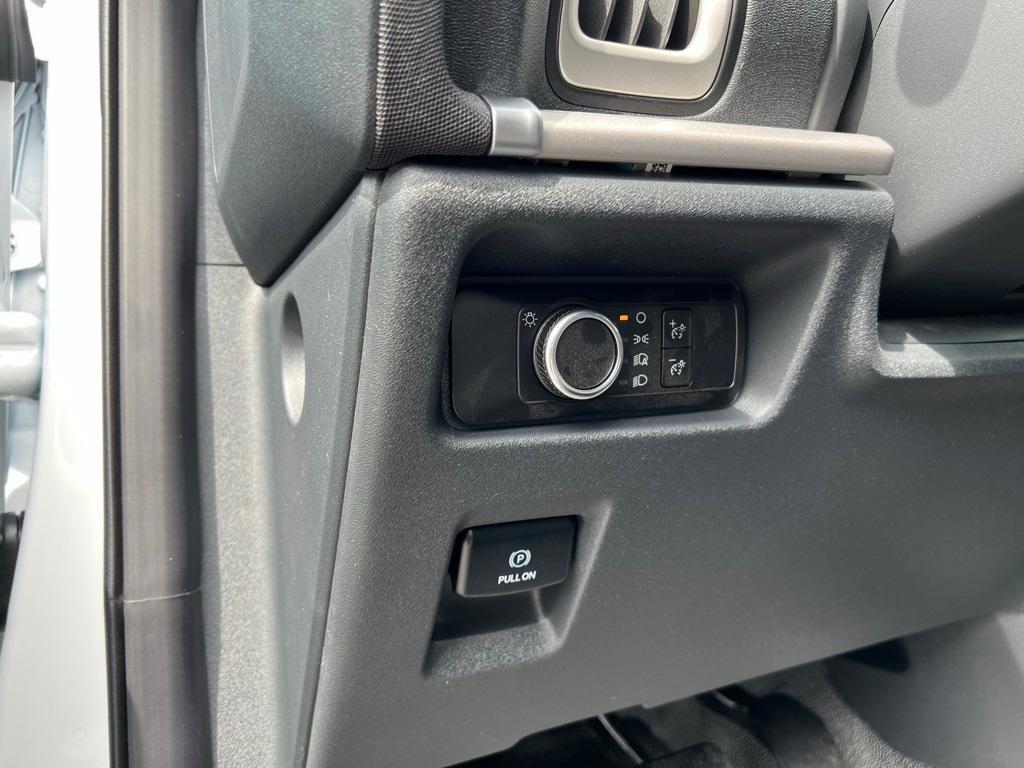 new 2025 Ford Expedition car, priced at $59,020