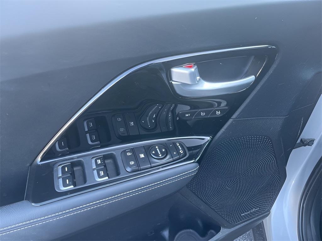 used 2019 Kia Niro Plug-In Hybrid car, priced at $16,498