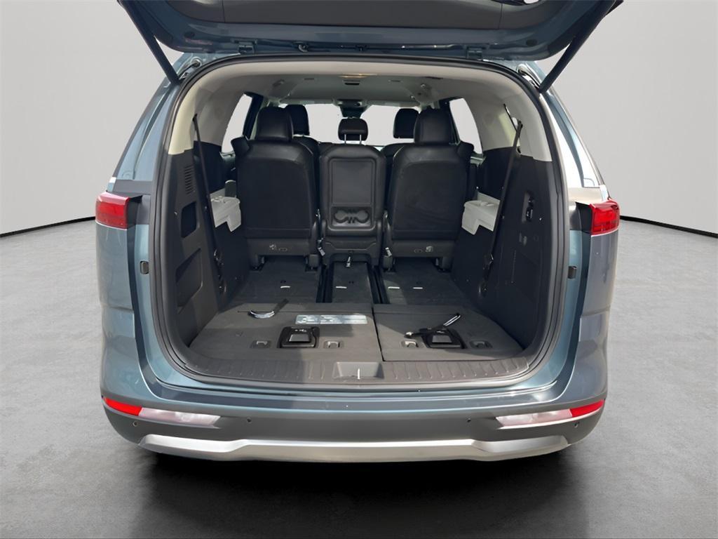 used 2024 Kia Carnival car, priced at $39,888