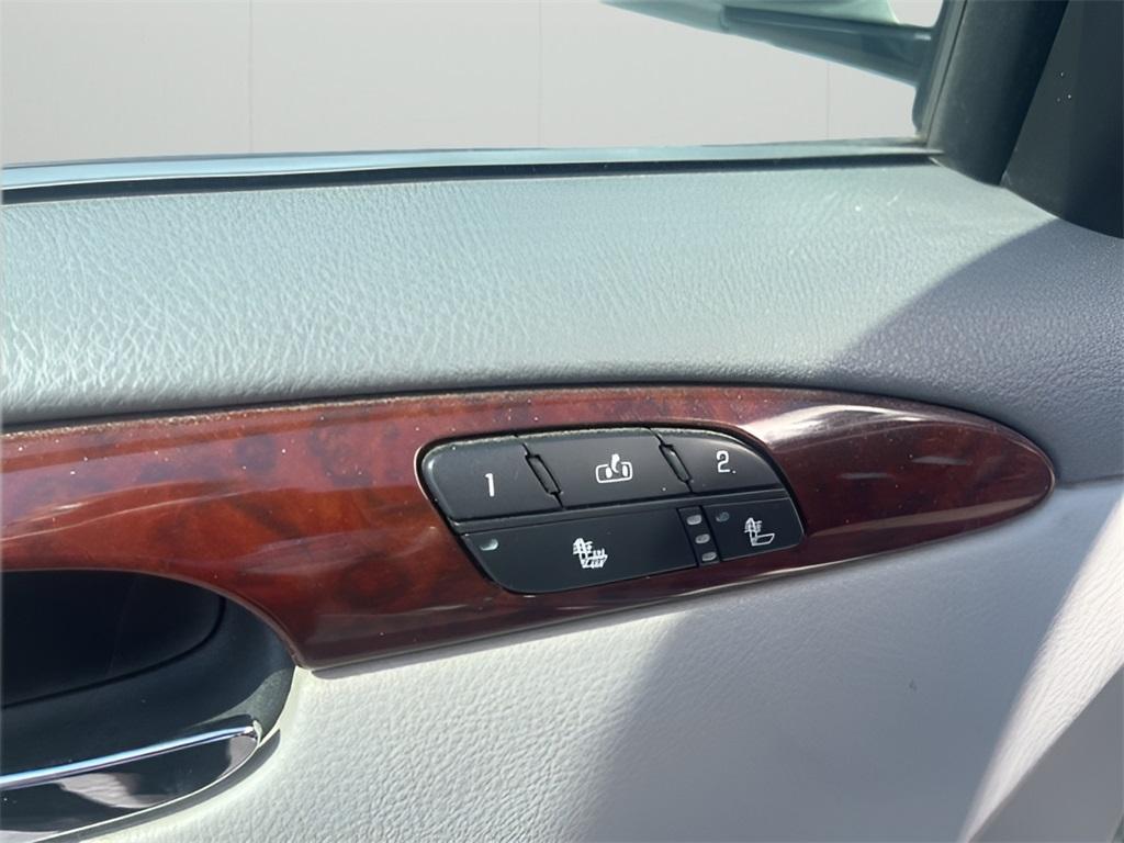 used 2006 Buick Lucerne car, priced at $6,988