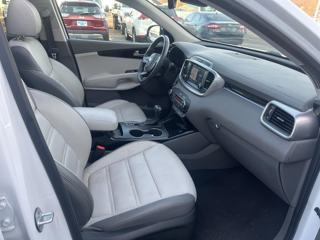used 2019 Kia Sorento car, priced at $21,688