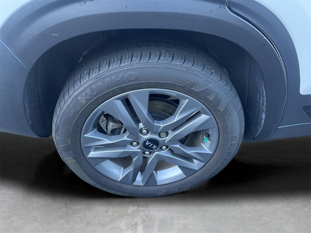 used 2021 Kia Seltos car, priced at $13,988