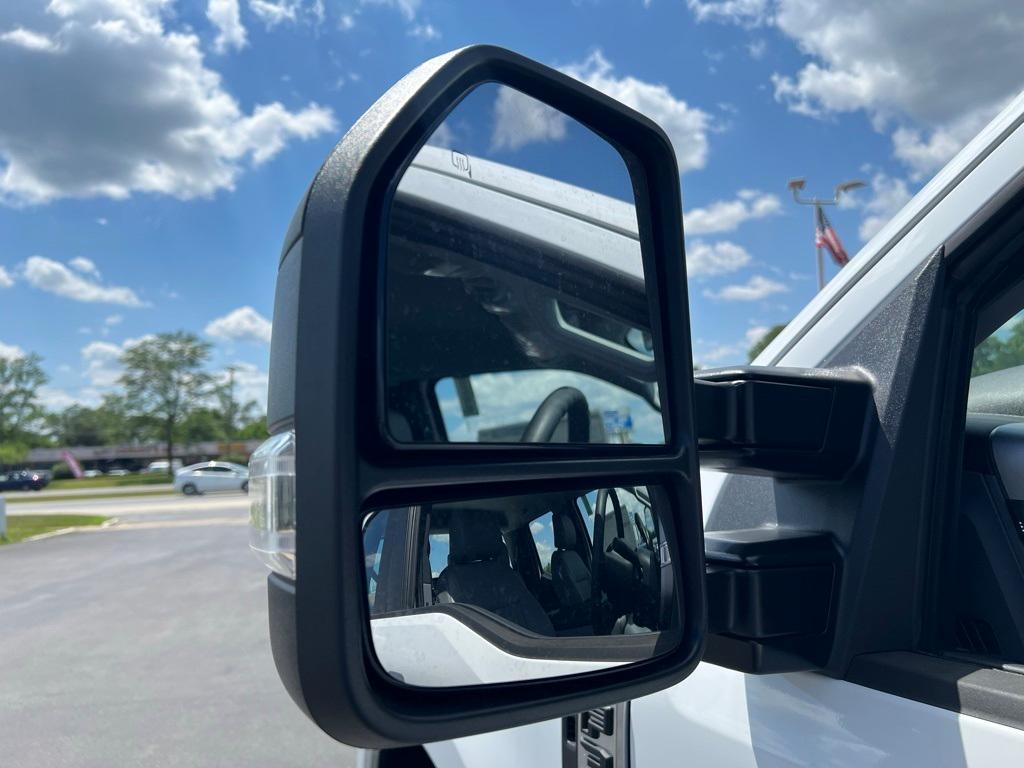 new 2025 Ford F-350 car, priced at $68,190