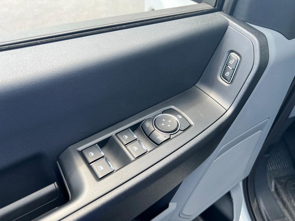 new 2025 Ford F-350 car, priced at $68,190