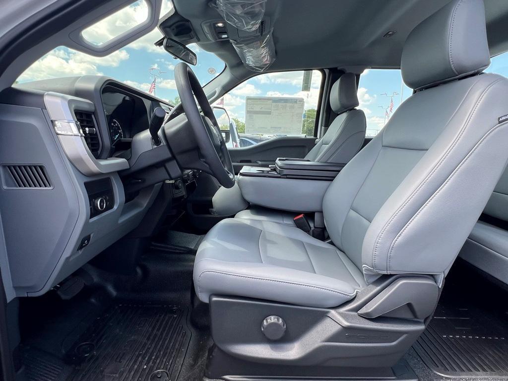 new 2025 Ford F-350 car, priced at $68,190