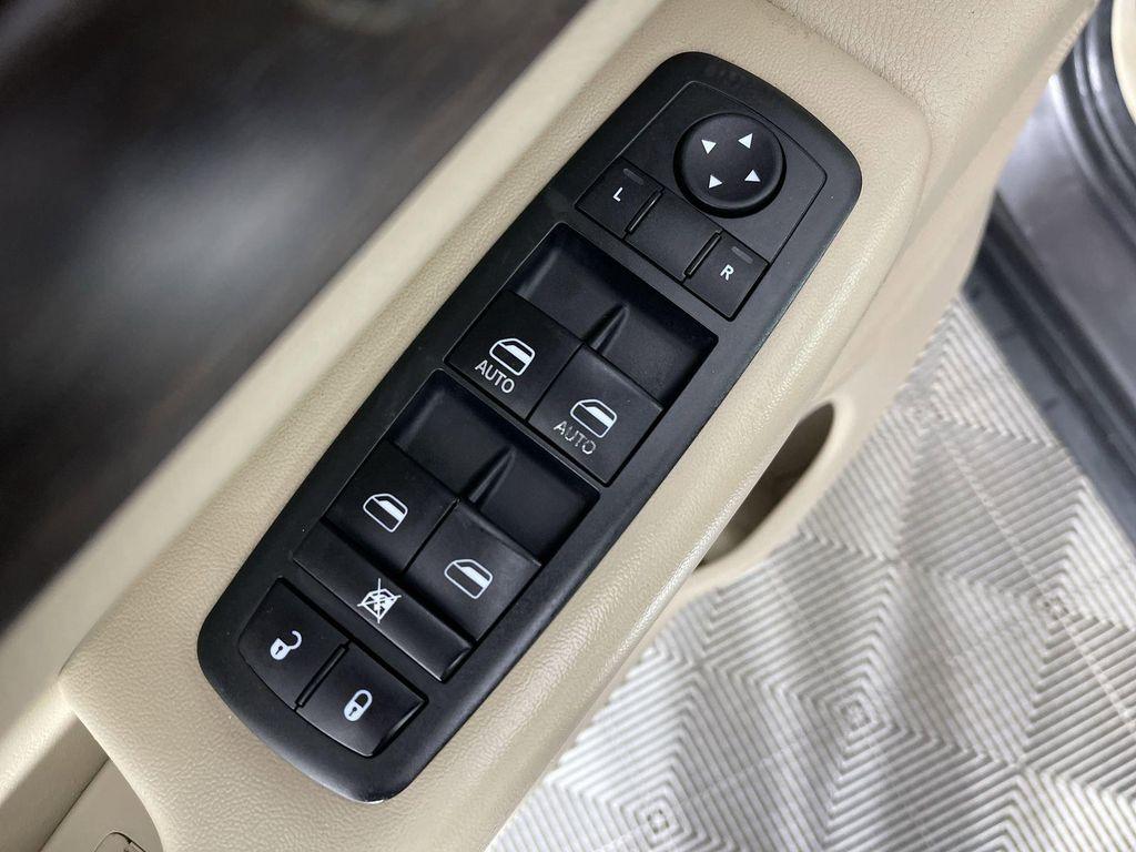 used 2014 Jeep Grand Cherokee car, priced at $9,400