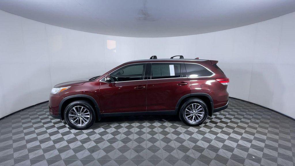 used 2019 Toyota Highlander car, priced at $22,971