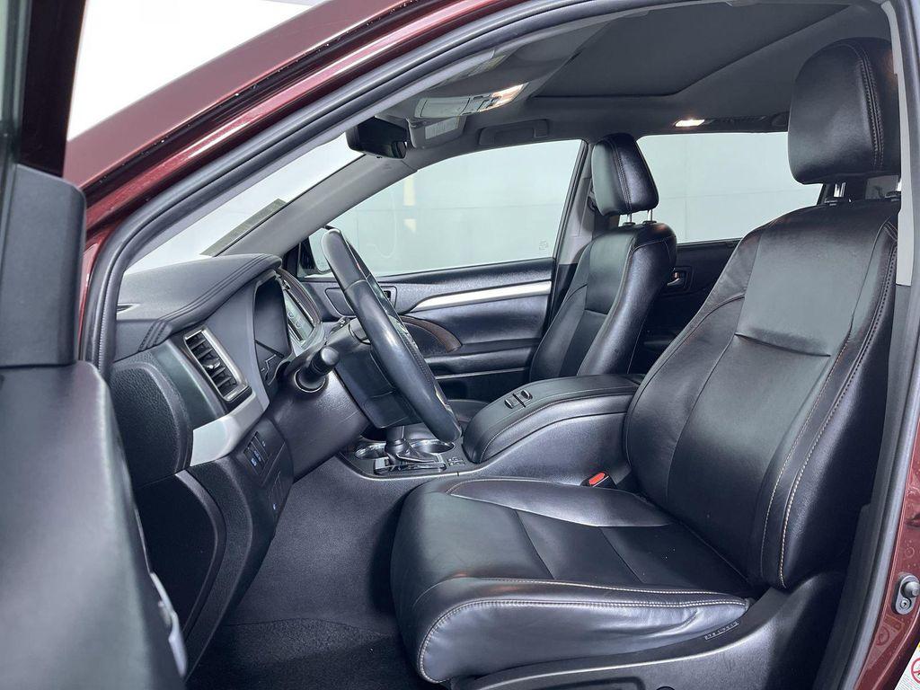 used 2019 Toyota Highlander car, priced at $22,971