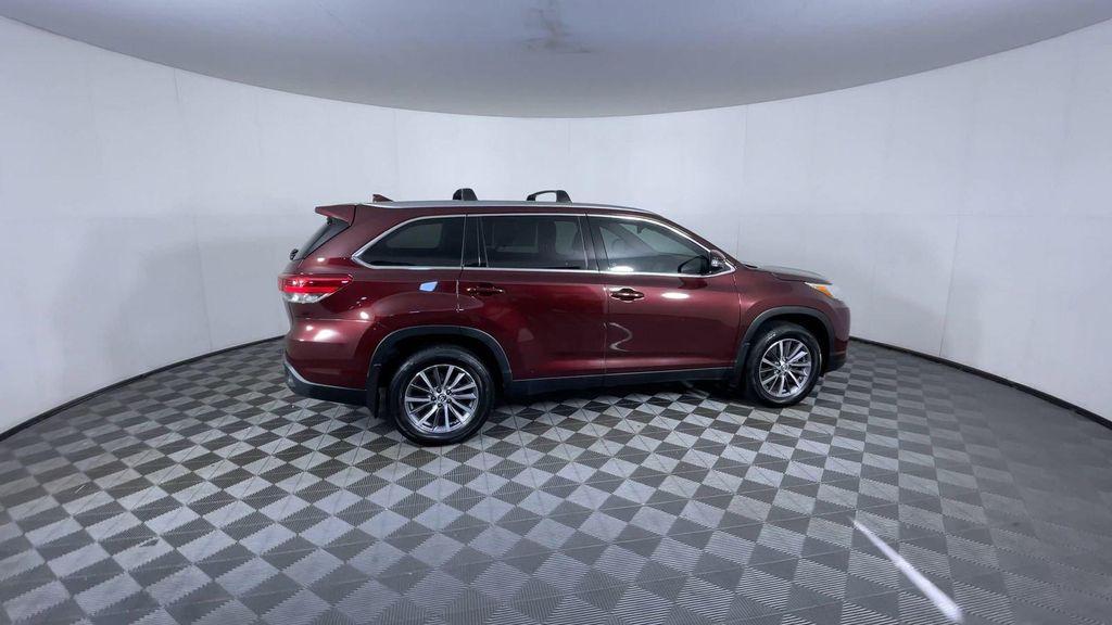 used 2019 Toyota Highlander car, priced at $22,971