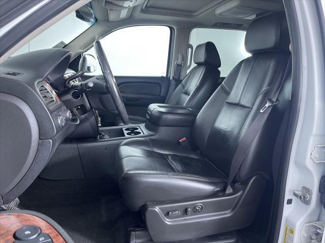 used 2007 Chevrolet Avalanche car, priced at $12,600