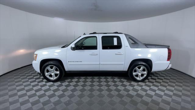 used 2007 Chevrolet Avalanche car, priced at $12,600