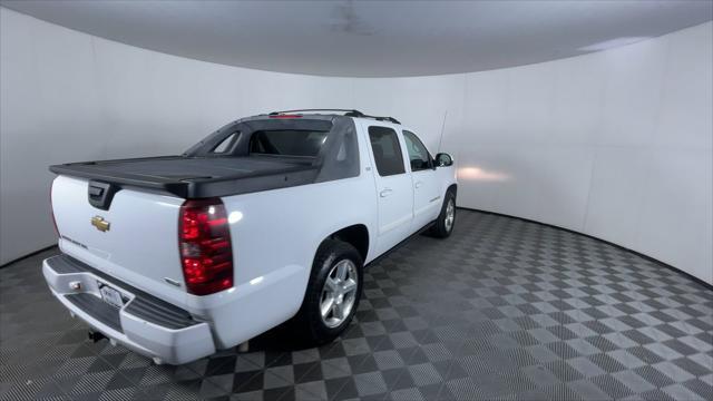 used 2007 Chevrolet Avalanche car, priced at $12,600