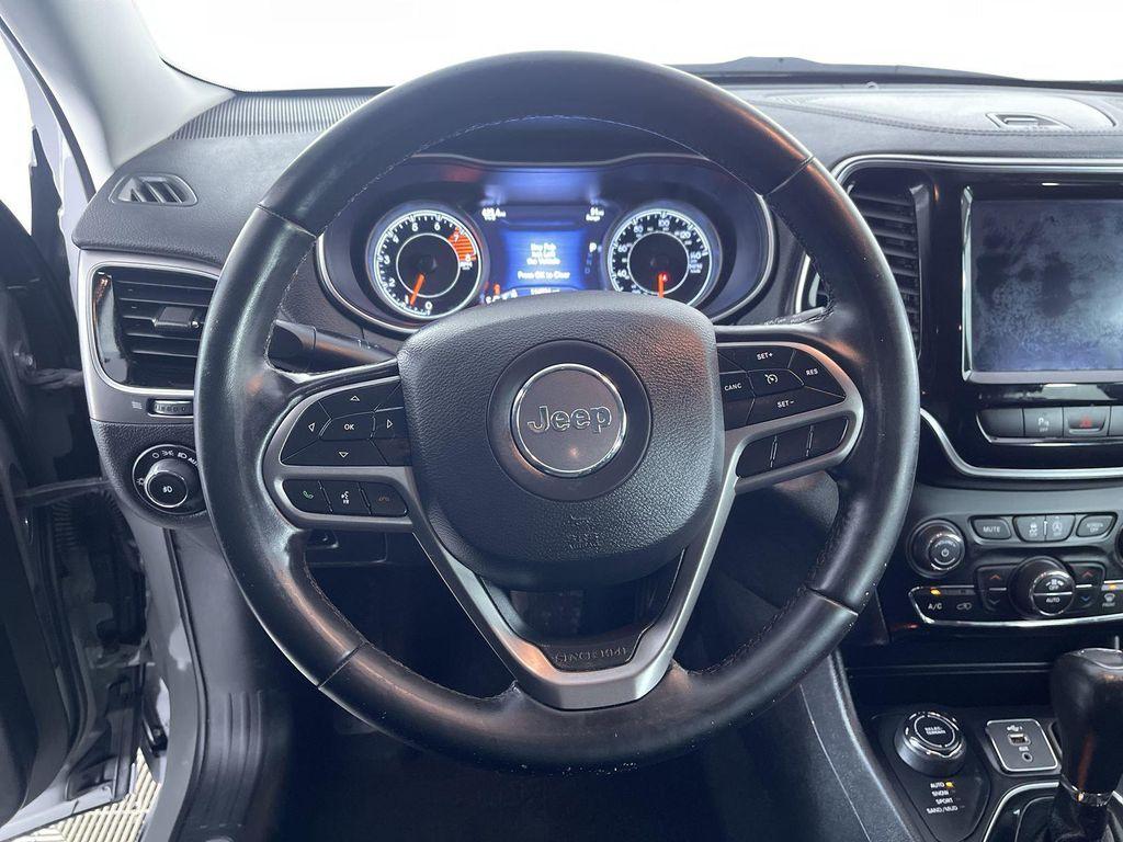 used 2019 Jeep Cherokee car, priced at $14,567
