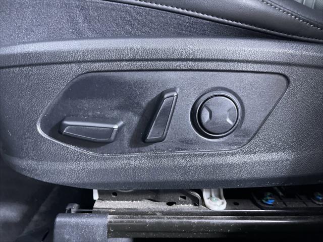 used 2023 Kia Sorento car, priced at $35,689