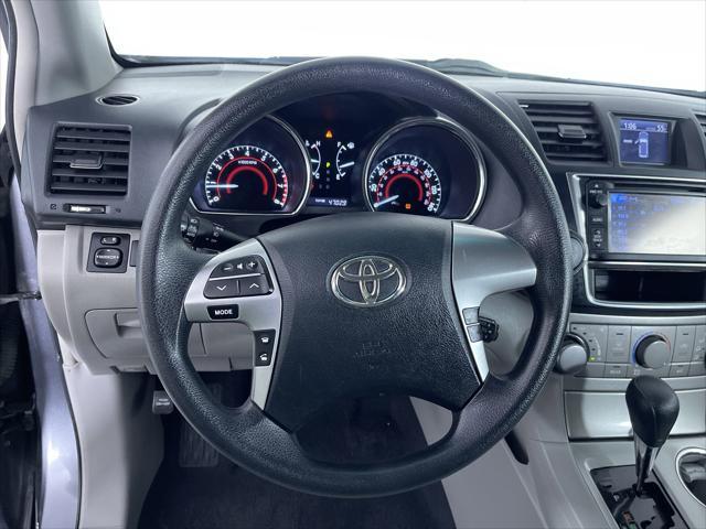 used 2013 Toyota Highlander car, priced at $8,900