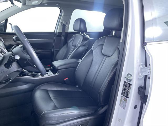 used 2023 Kia Sorento car, priced at $32,820