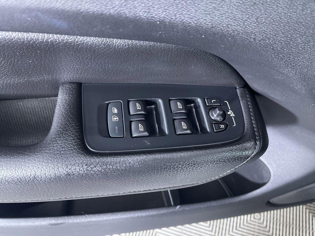 used 2020 Volvo XC60 car, priced at $21,971