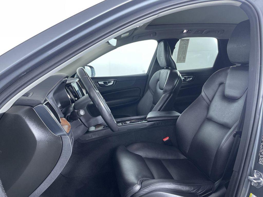 used 2020 Volvo XC60 car, priced at $21,971