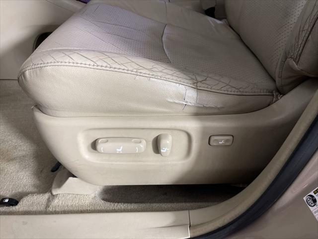 used 2004 Toyota Highlander car, priced at $7,200