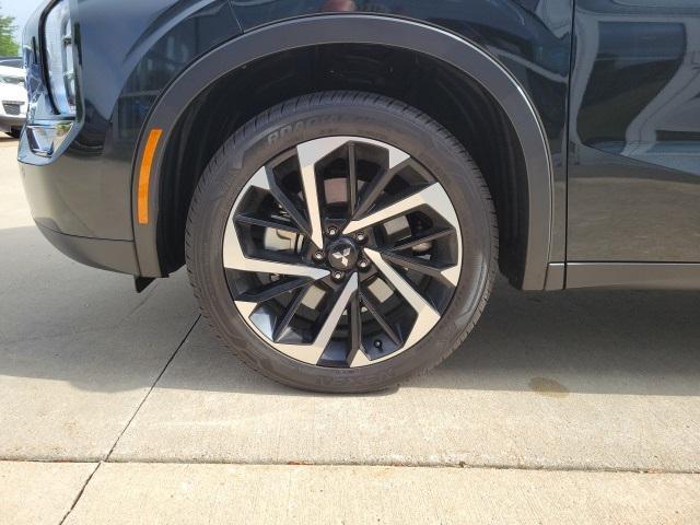 used 2024 Mitsubishi Outlander car, priced at $30,999