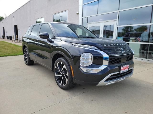 used 2024 Mitsubishi Outlander car, priced at $30,999