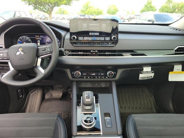 used 2024 Mitsubishi Outlander car, priced at $30,999
