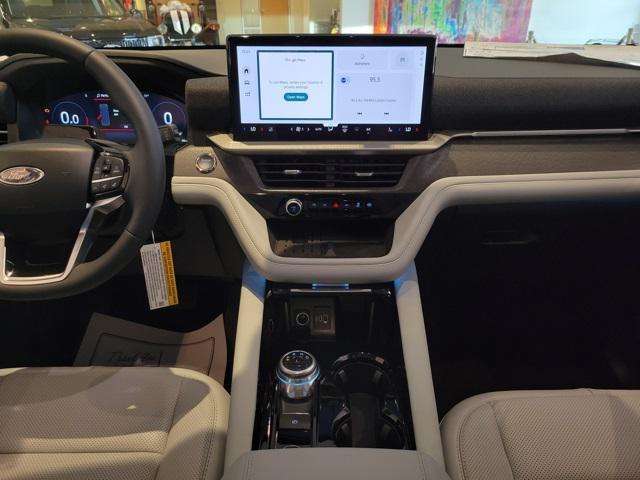 new 2025 Ford Explorer car