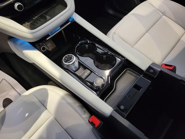 new 2025 Ford Explorer car