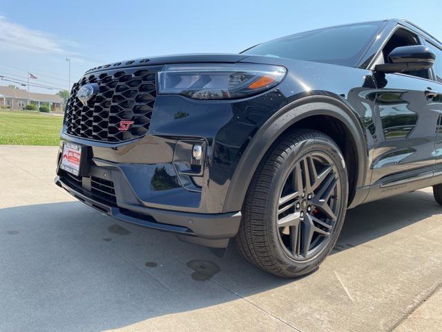new 2025 Ford Explorer car