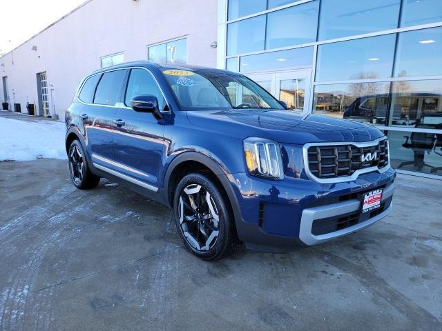 used 2023 Kia Telluride car, priced at $31,471