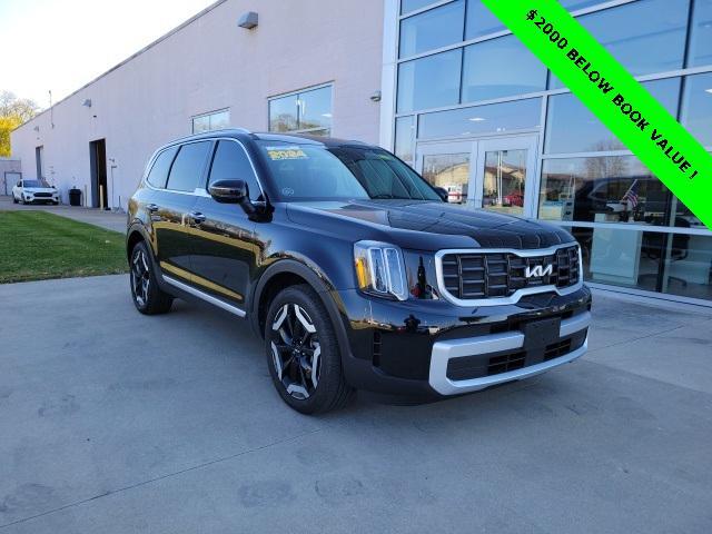 used 2024 Kia Telluride car, priced at $35,495