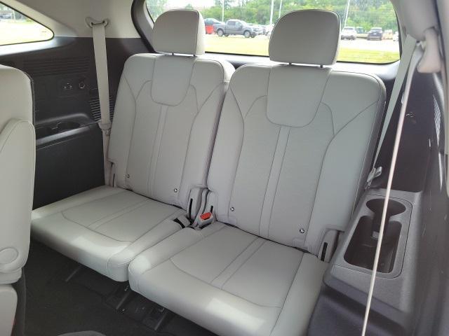 used 2024 Kia Sorento car, priced at $35,995