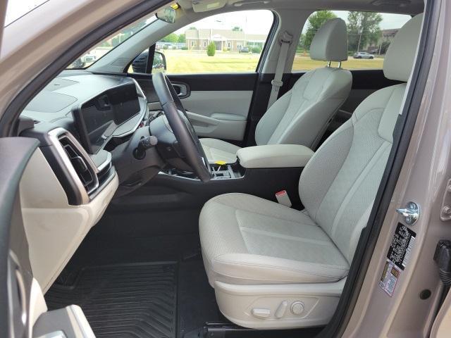used 2024 Kia Sorento car, priced at $35,995