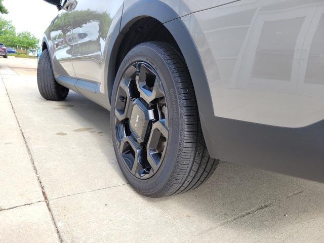 used 2024 Kia Sorento car, priced at $35,995