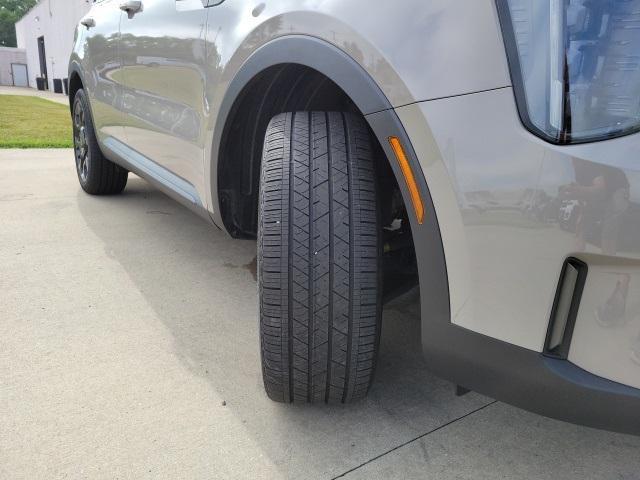 used 2024 Kia Sorento car, priced at $35,995