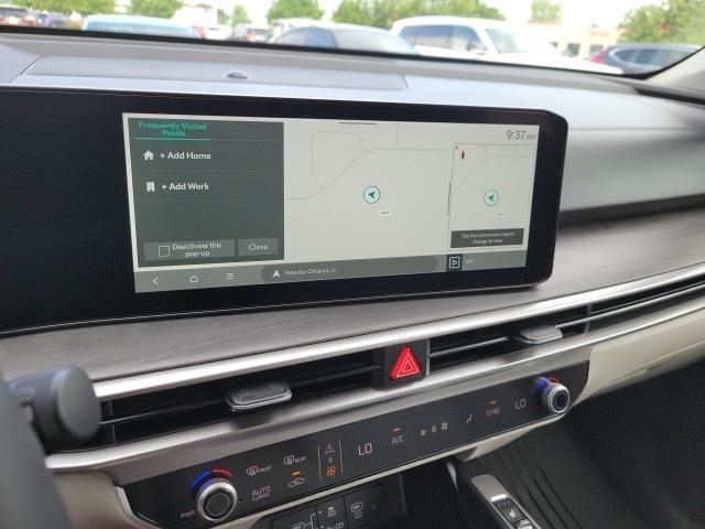 used 2024 Kia Sorento car, priced at $35,995