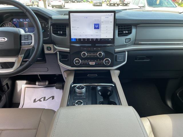used 2024 Ford Expedition car, priced at $54,995