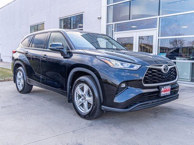 used 2020 Toyota Highlander car, priced at $28,995