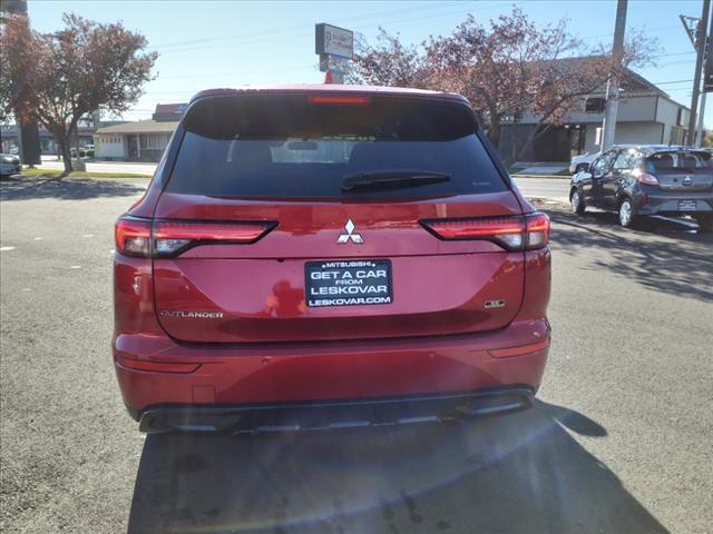 new 2024 Mitsubishi Outlander car, priced at $31,998