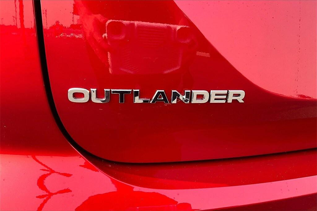 new 2025 Mitsubishi Outlander car, priced at $34,498