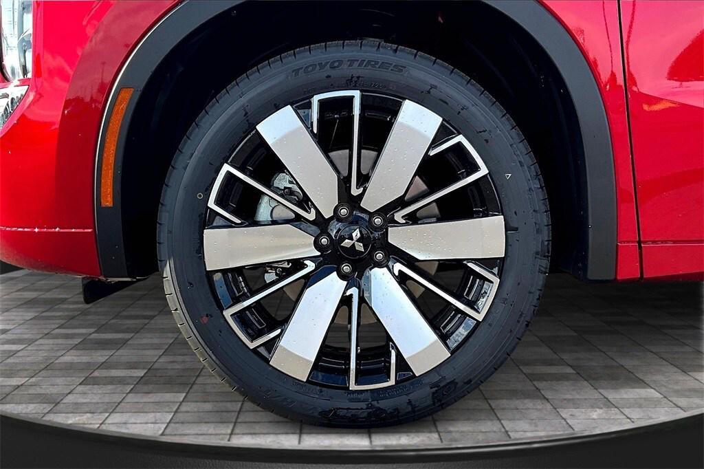 new 2025 Mitsubishi Outlander car, priced at $39,498
