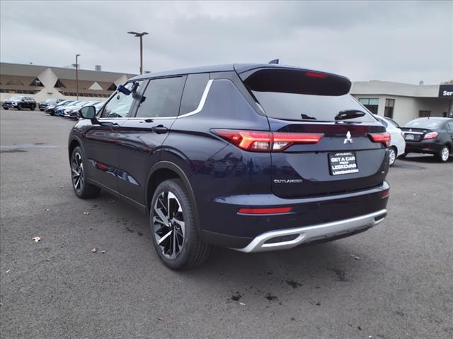 new 2024 Mitsubishi Outlander car, priced at $28,998