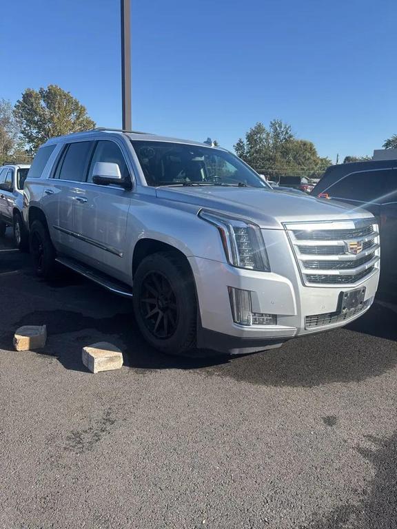 used 2015 Cadillac Escalade car, priced at $22,998