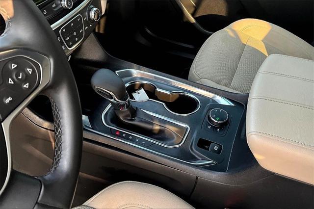 used 2023 Chevrolet Traverse car, priced at $31,998