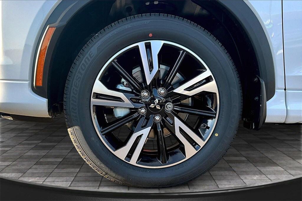 new 2026 Mitsubishi Eclipse Cross car, priced at $33,998