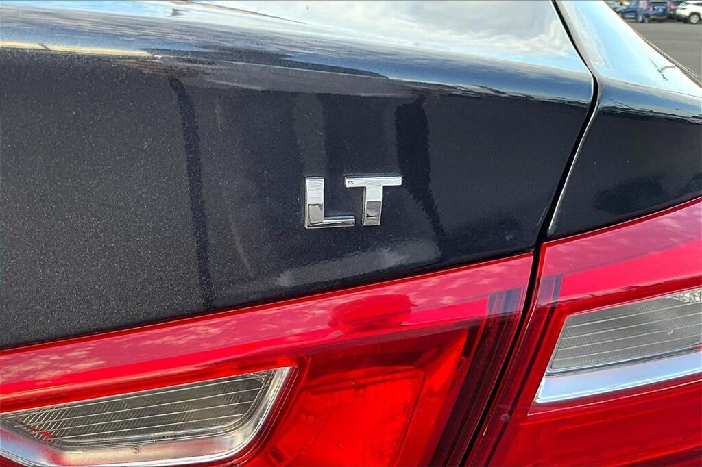 used 2023 Chevrolet Malibu car, priced at $13,998