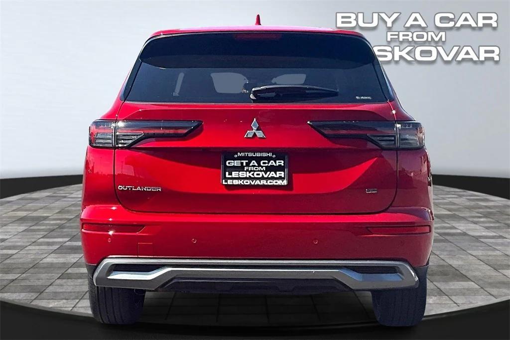 new 2025 Mitsubishi Outlander car